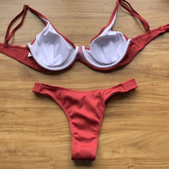 Raspberry ribbed bathing suit. - Picture 2 of 4